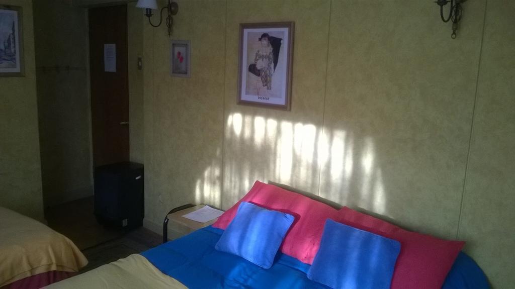 Bed & Breakfast Blumen Haus Santiago Bilik gambar